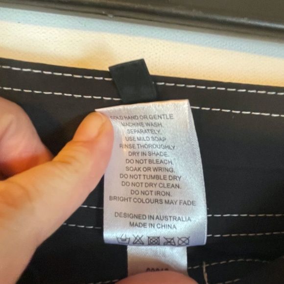 Seafolly Womens Black Board Shorts Size Small Beach Vacation Swim - Picture 4 of 11